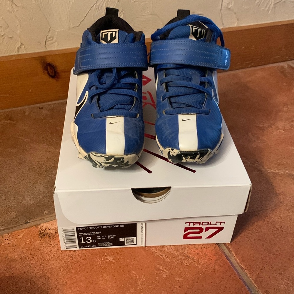 Force trout 27 Nike Cleats, size 13 child black gray royal blue color